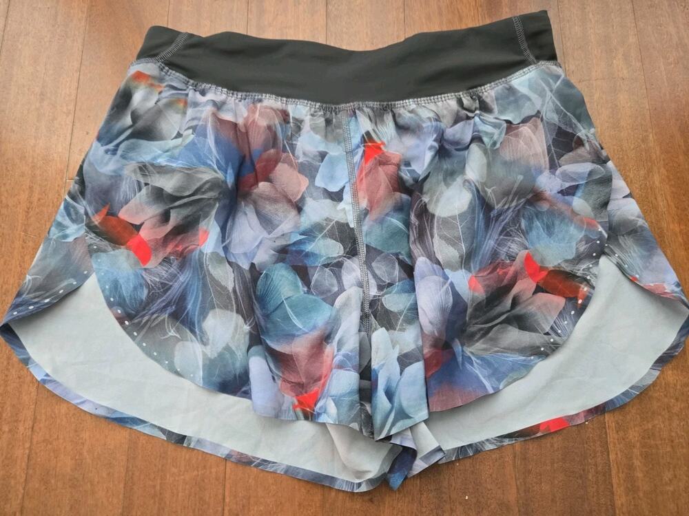 Lululemon Fast Free Reflective High Rise Lined Floral Shorts SZ 8